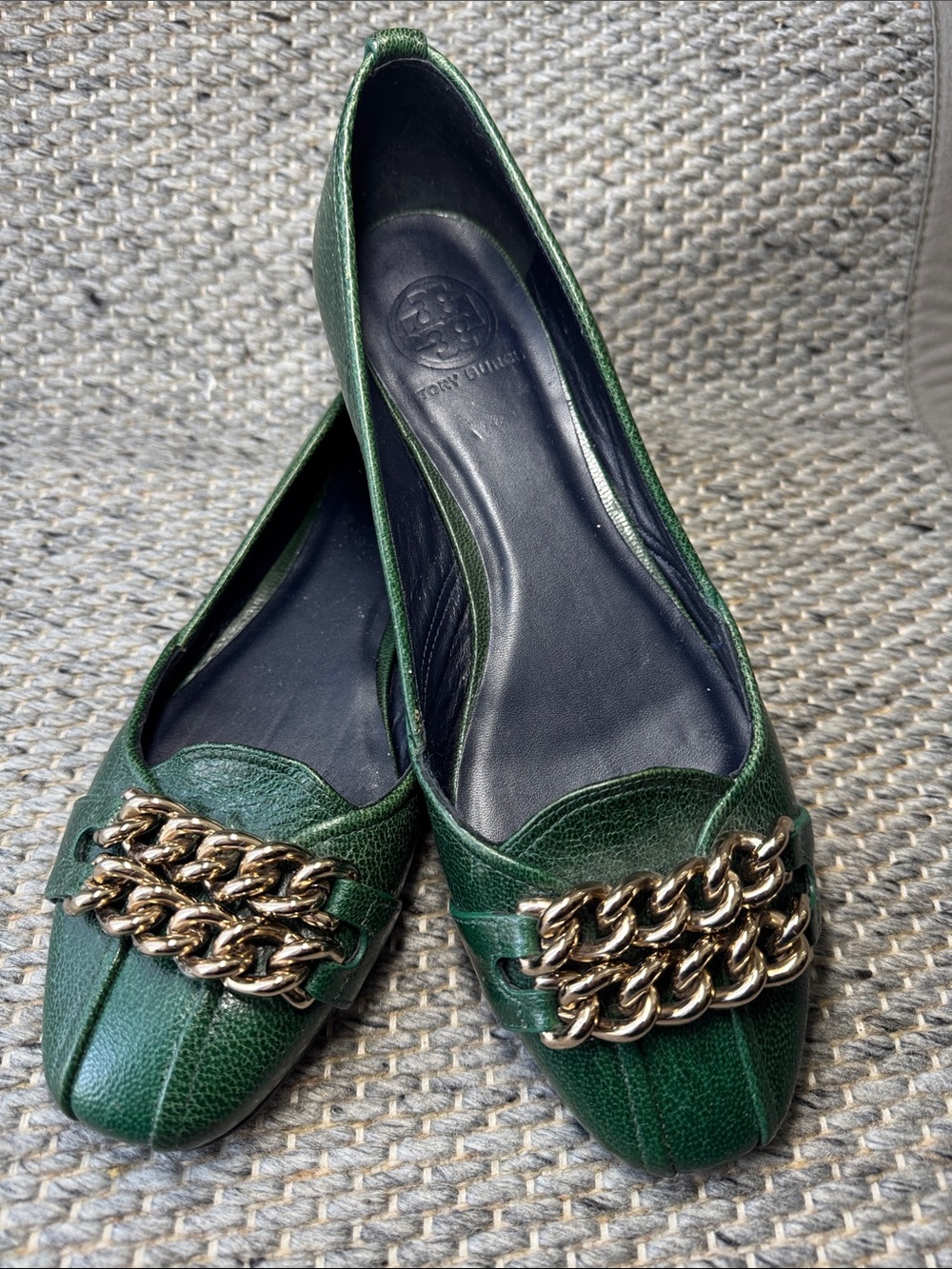 Tory Burch Hana Ballet Flats Emerald Green Leather Chain Accent